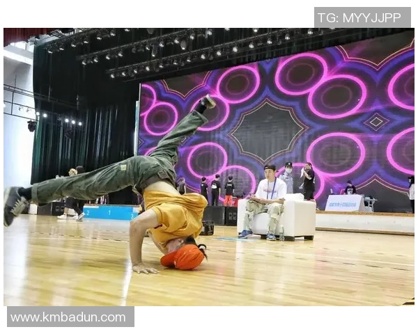 成都街舞队在全国街舞节奏排行榜中荣获第九名的辉煌成就